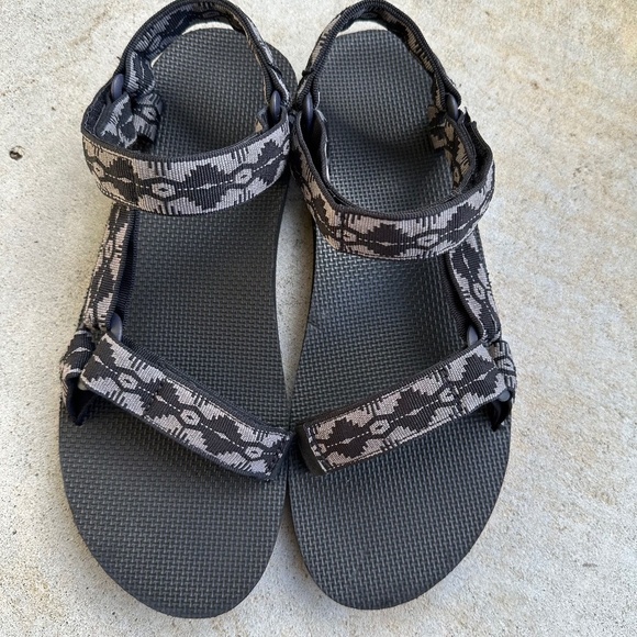 Teva Sandals Men Size 12 Original Universal Water Resistant Hiking Camping - Picture 1 of 14